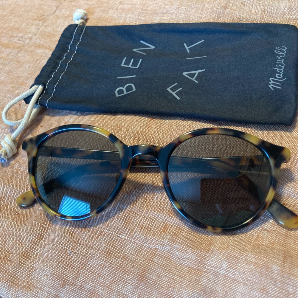 Madewell Tortoise Shell Round Sunglasses NWOT - image 1